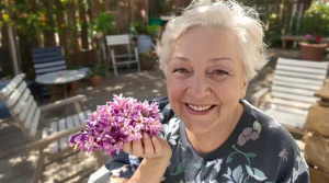 Cet arbre pousse aussi vite que le bambou, mais son véritable atout, c&rsquo;est sa floraison remarquable